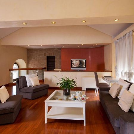 Hotel Piccolo Borgo Roma Esterno foto
