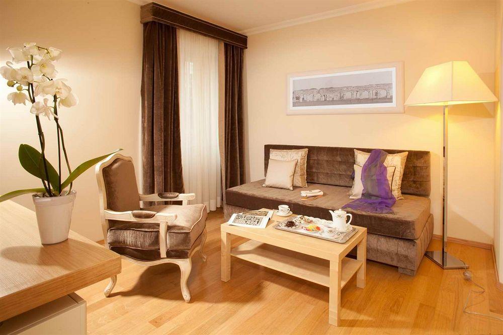 Hotel Piccolo Borgo Roma Esterno foto