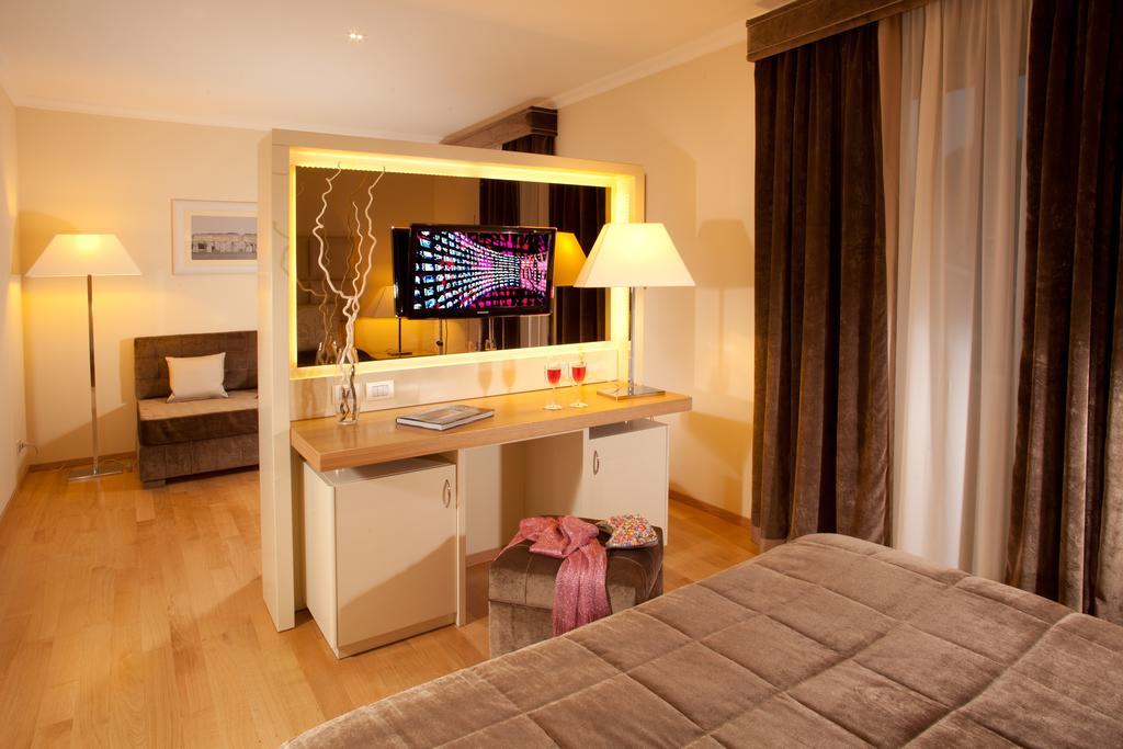 Hotel Piccolo Borgo Roma Esterno foto