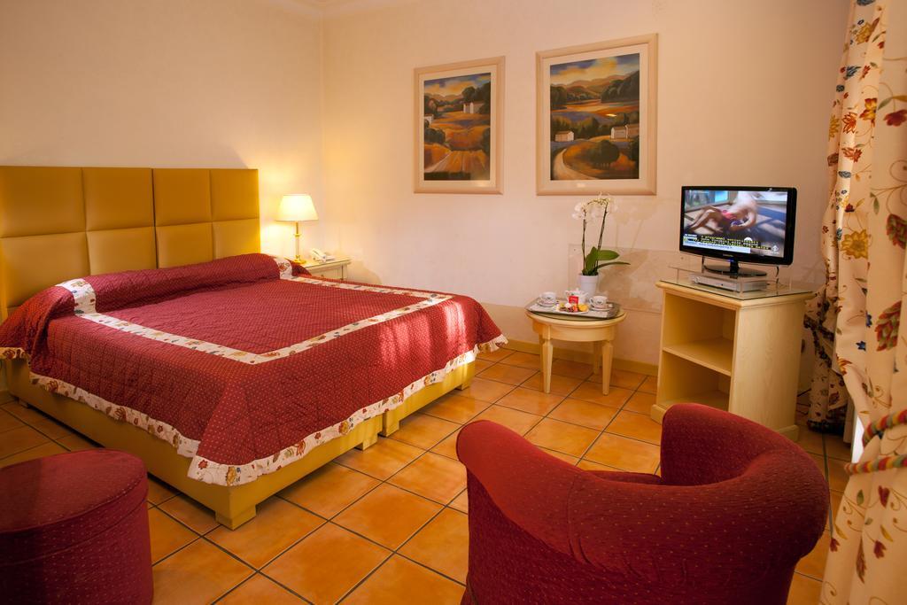 Hotel Piccolo Borgo Roma Esterno foto