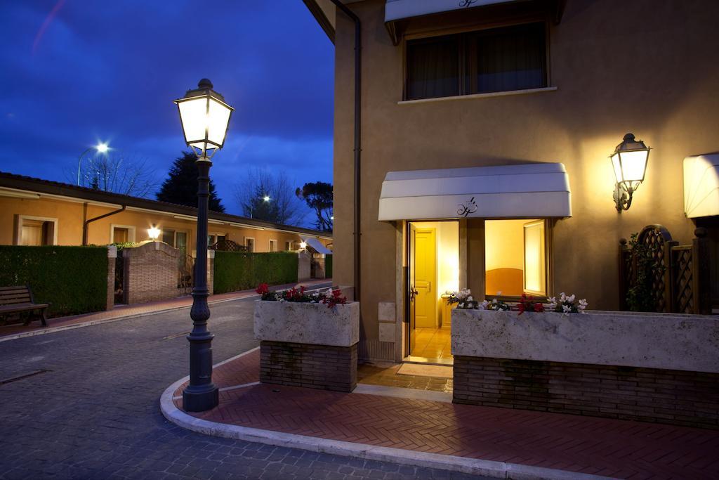 Hotel Piccolo Borgo Roma Esterno foto