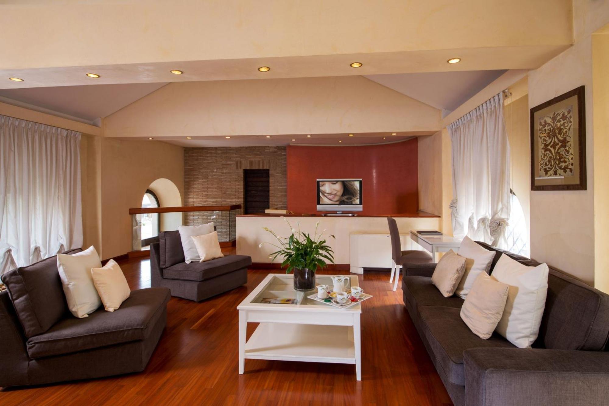 Hotel Piccolo Borgo Roma Esterno foto