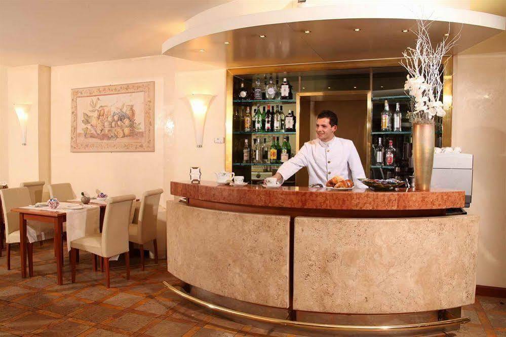 Hotel Piccolo Borgo Roma Esterno foto